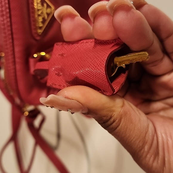 Prada mini crossbody bag MUST GO - Picture 8 of 15